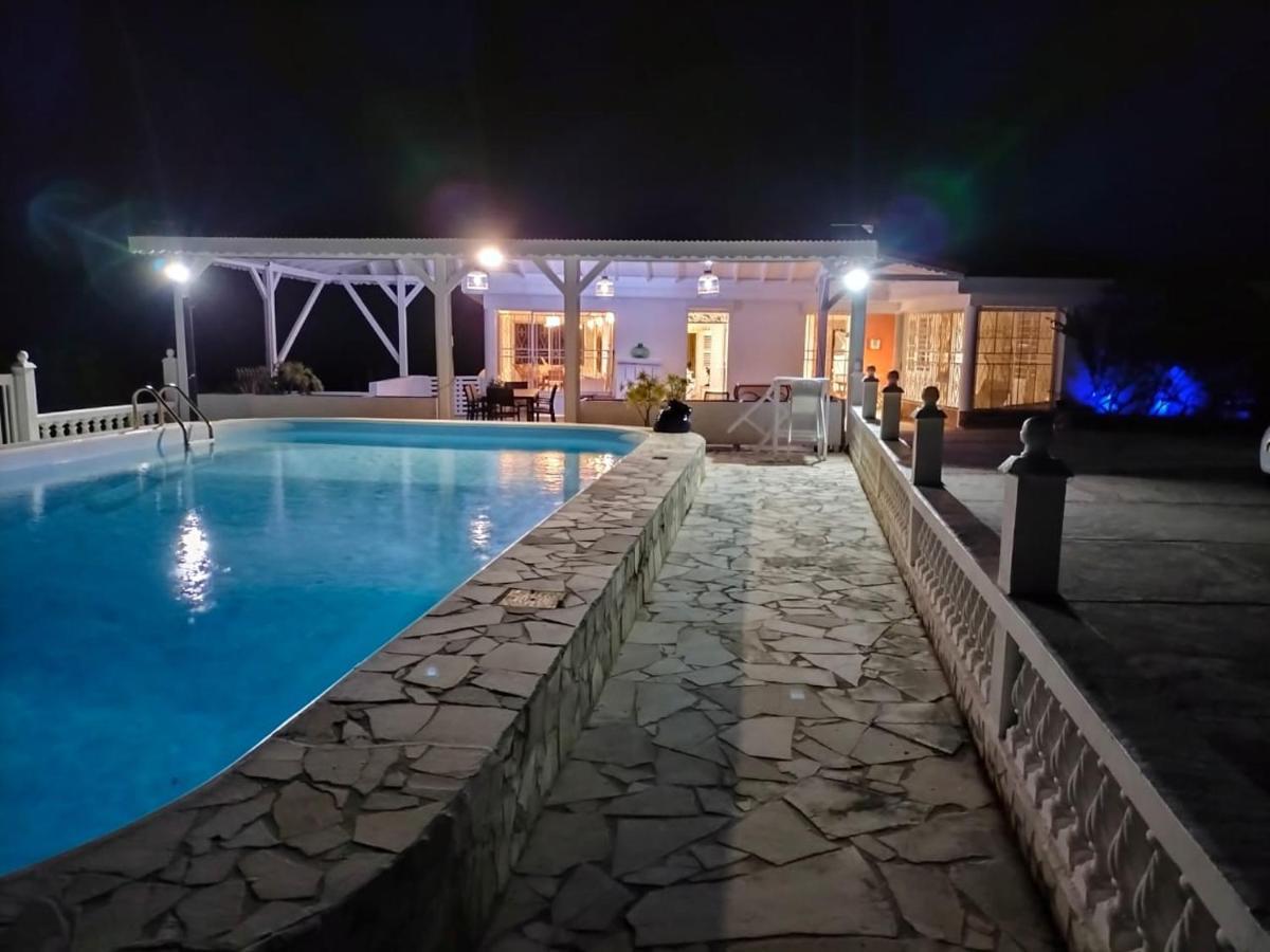 Вилла Domaine Des Tourterelles Capesterre Экстерьер фото